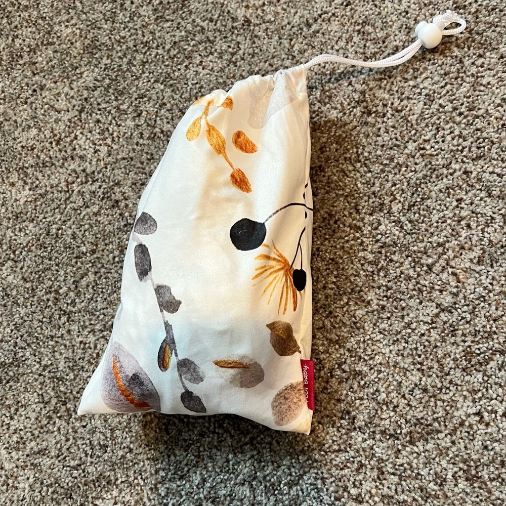 Multi-Use Nursing Cover - Picture 3 of 5